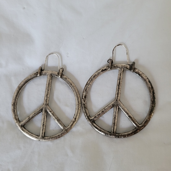Vintage Lucky Brand Boho silver tone faux turquoise enamel peace sign earrings - Picture 2 of 5